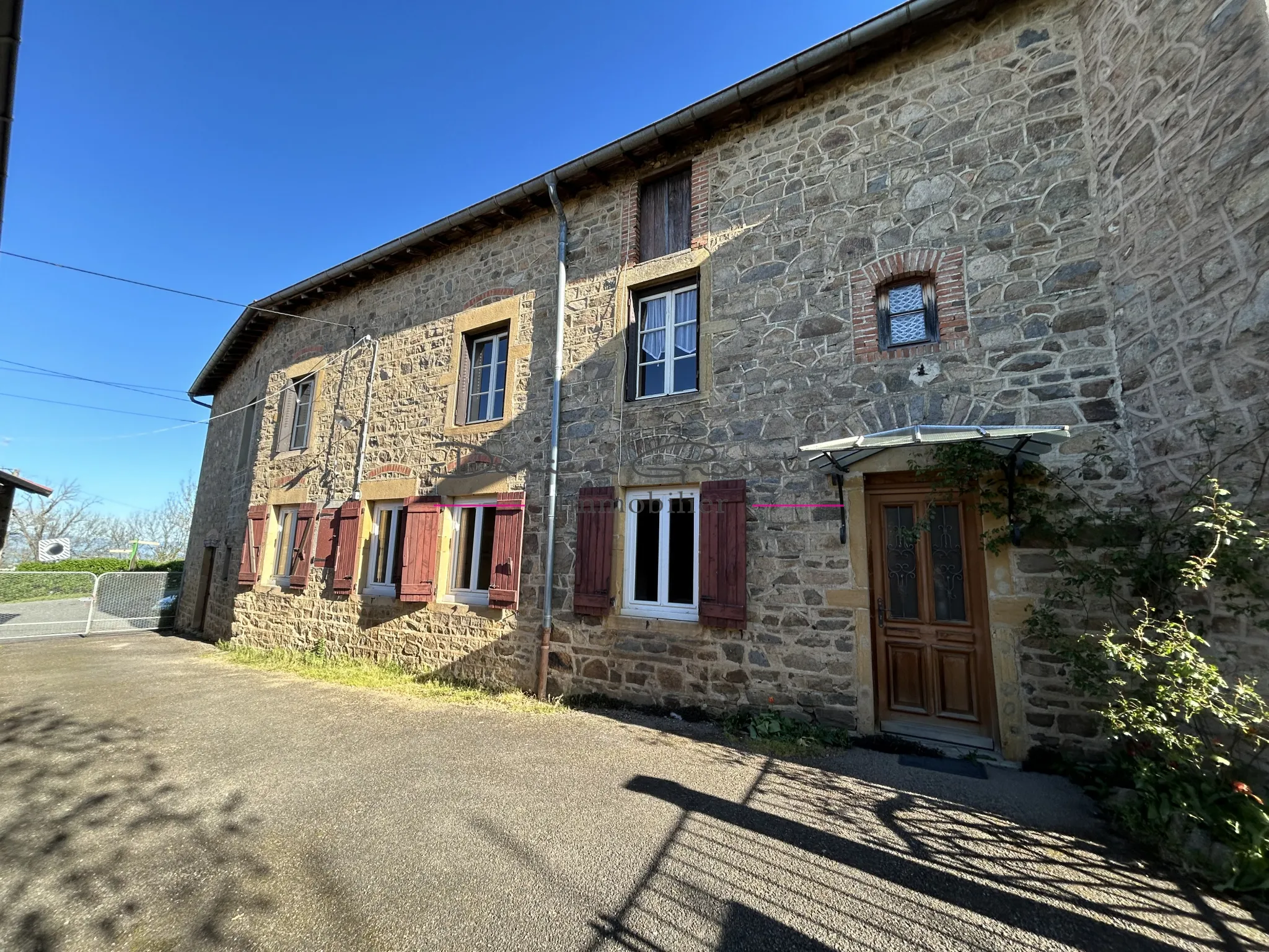 Maison d'habitation à Machezal de 135 m² avec Terrain et Dépendances 