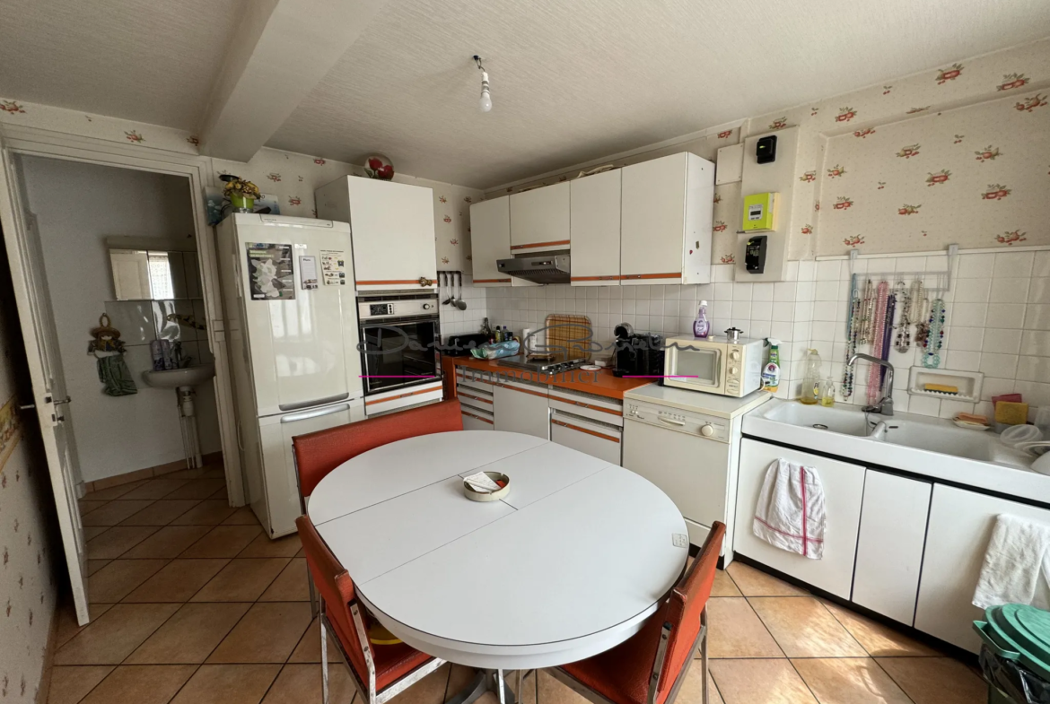 Maison de village à vendre à Thizy-les-Bourgs - 135000 EUR 