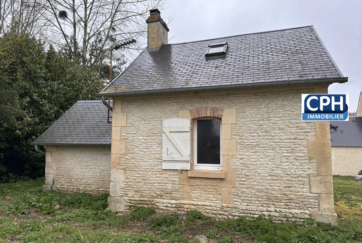 Terrain à bâtir avec petite maison à Rosel - 145 000 € 