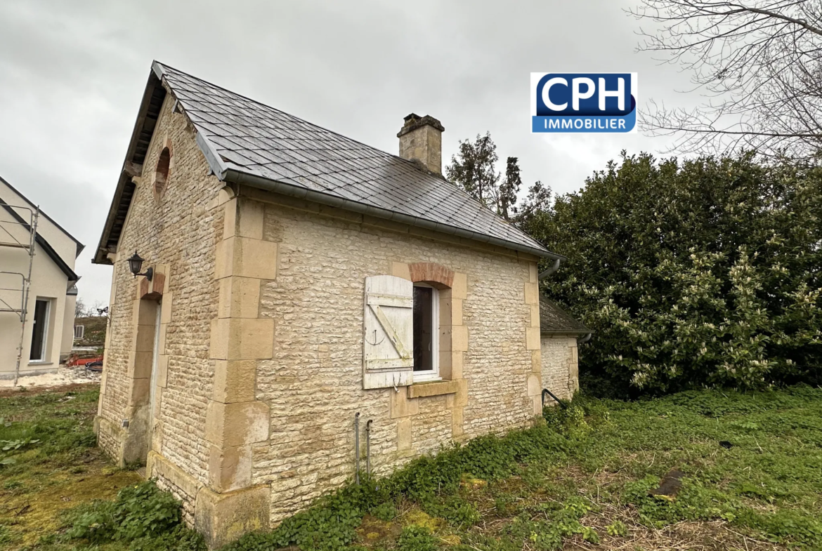 Terrain à bâtir avec petite maison à Rosel - 145 000 € 