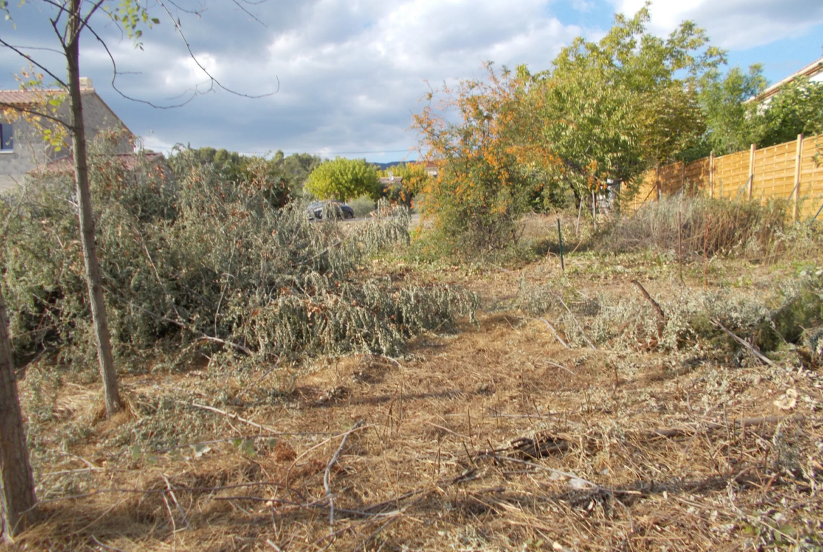 Terrain constructible à vendre sur La Motte d'Aigues 