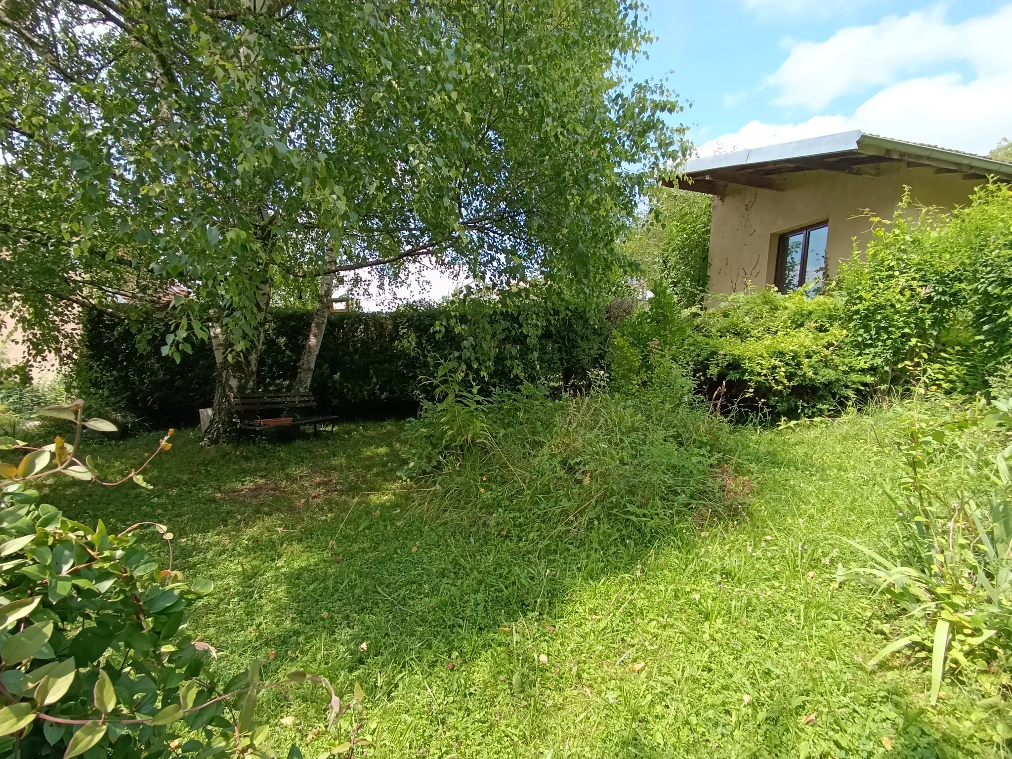 Maison à vendre à Vichy avec garage et jardin 