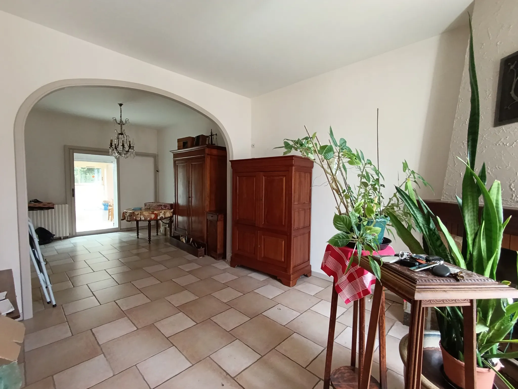 Maison à vendre à Vichy avec garage et jardin 