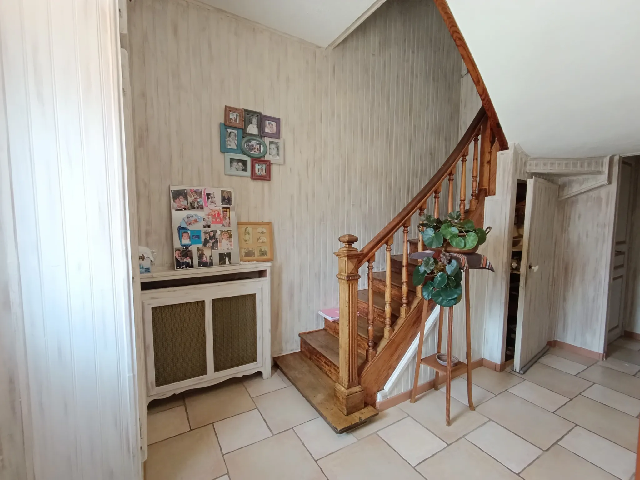 Maison à vendre à Vichy avec garage et jardin 