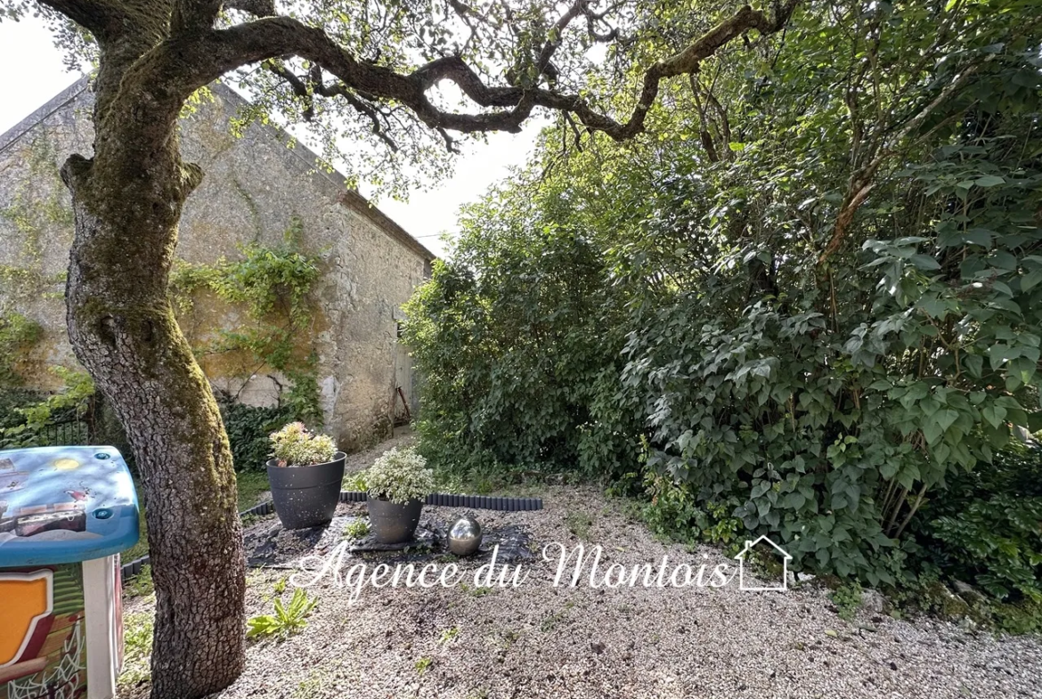 Fermette à vendre à Montereau-Fault-Yonne - 4 chambres et jardin 