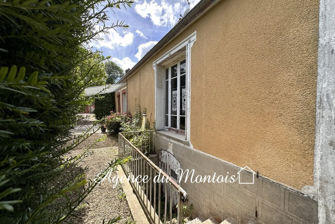 Fermette à vendre à Montereau-Fault-Yonne - 4 chambres et jardin 