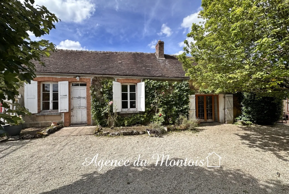 Fermette à vendre à Montereau-Fault-Yonne - 4 chambres et jardin 