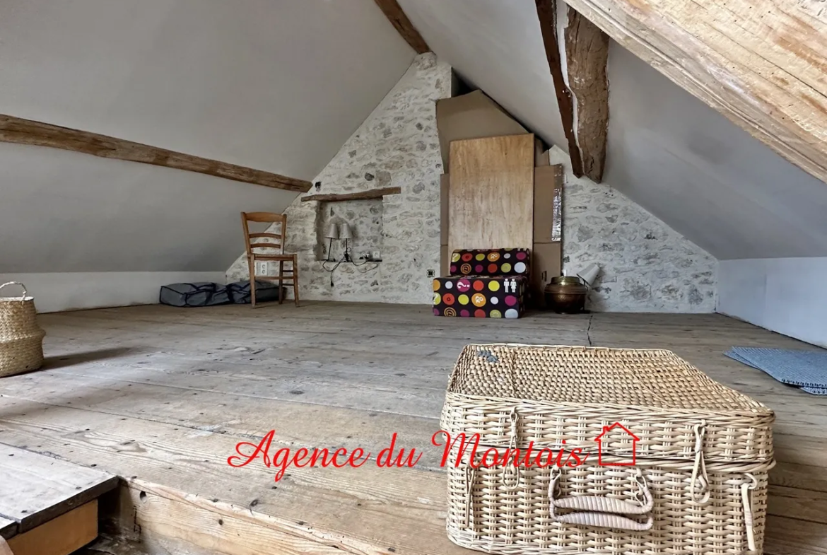 Fermette à vendre à Montereau-Fault-Yonne - 4 chambres et jardin 