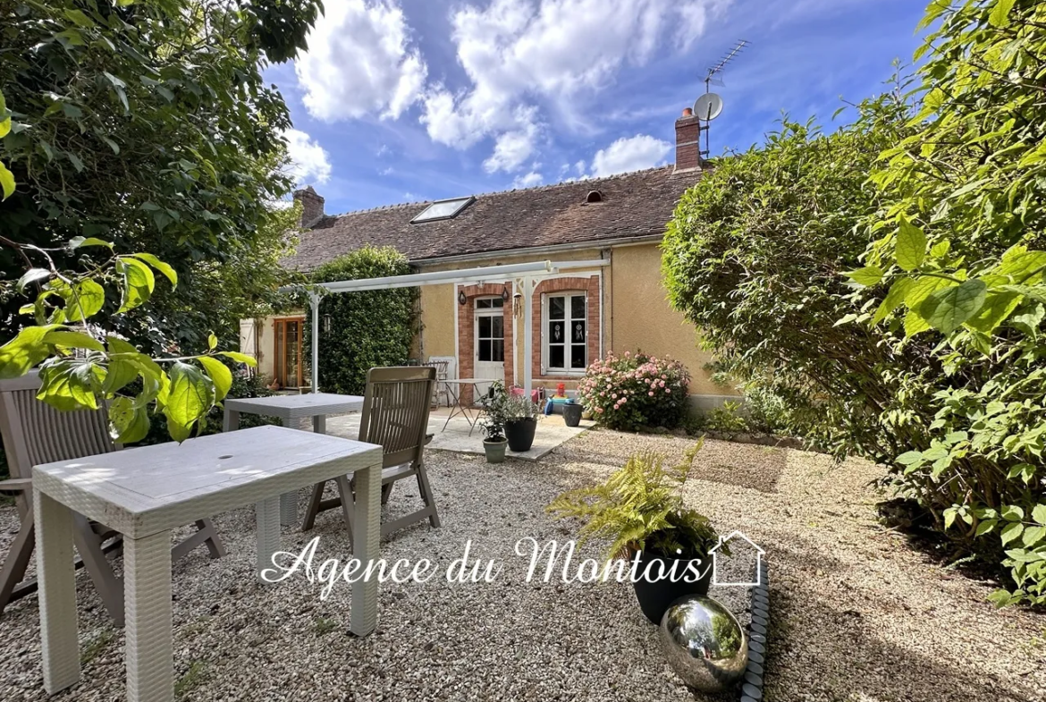 Fermette à vendre à Montereau-Fault-Yonne - 4 chambres et jardin 