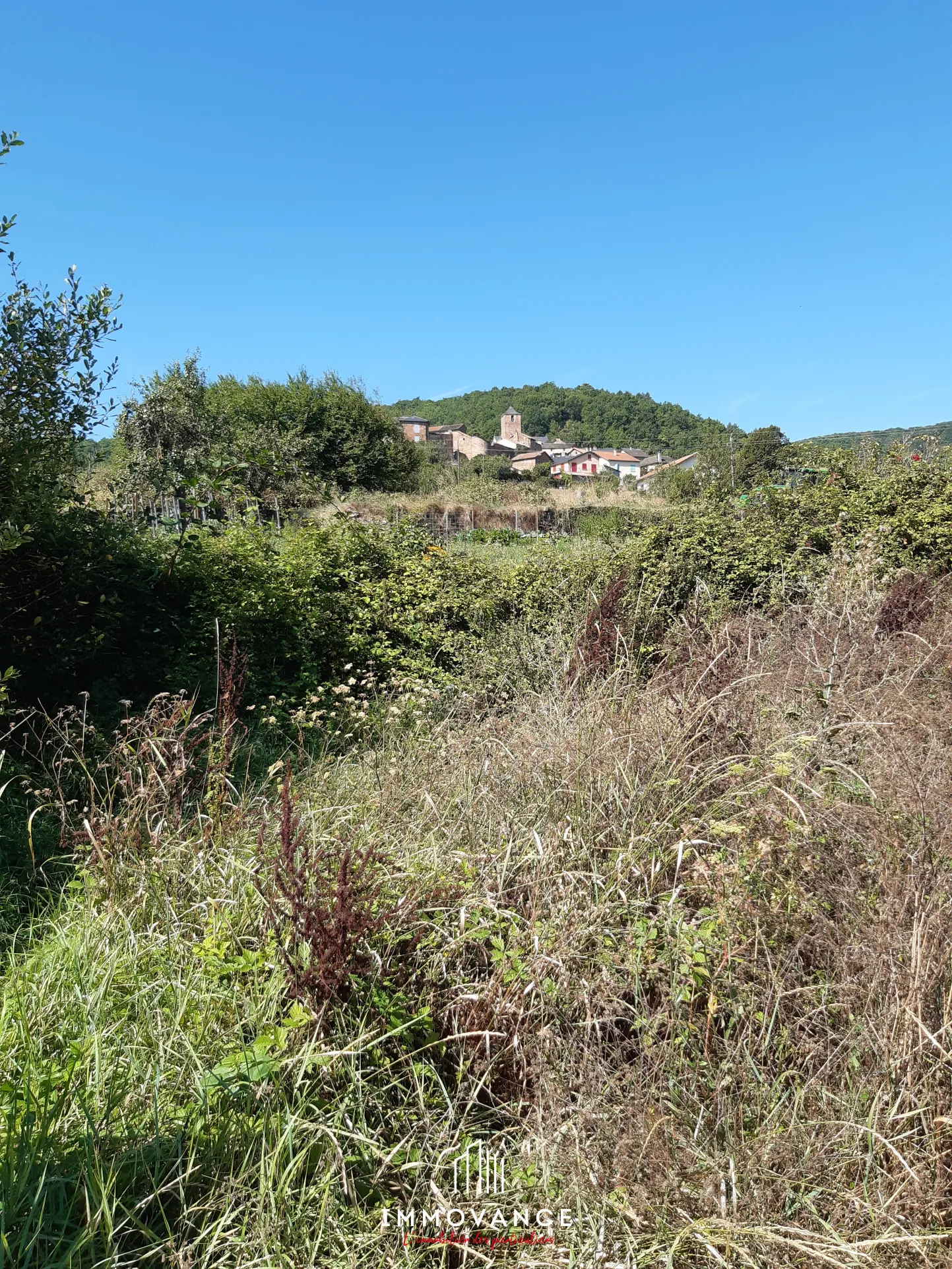 Maison de village à Montjaux avec jardin et studio indépendant 