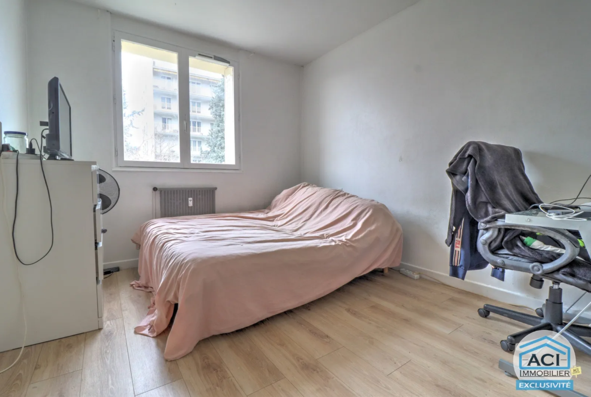 À vendre : Appartement T4 lumineux avec balcon à Vienne 