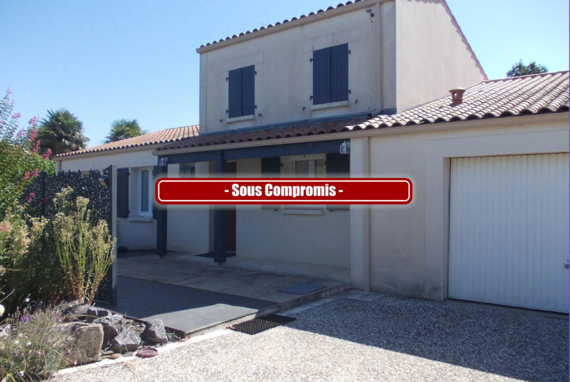 Maison contemporaine avec piscine et garage à Matha 