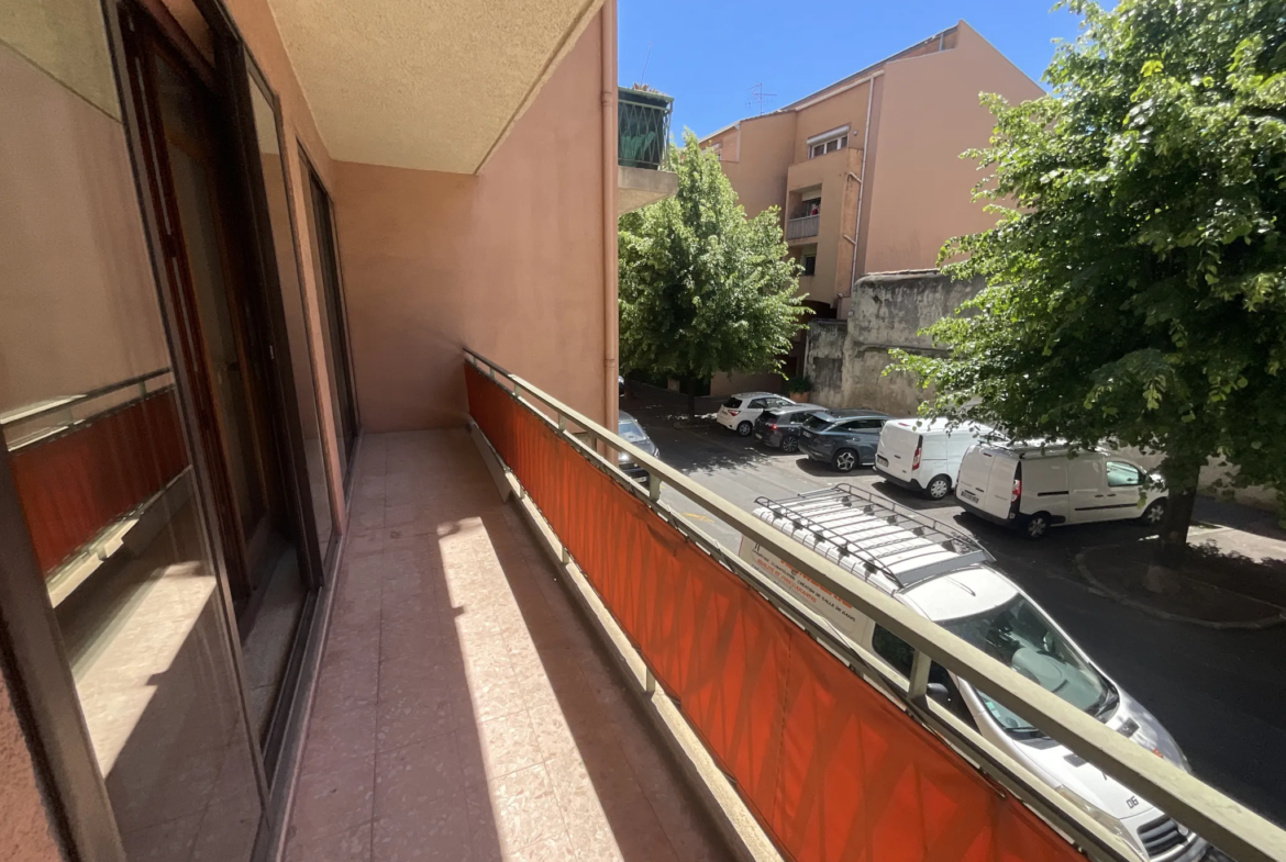 Spacieux appartement 2 pièces avec balcon et parking à Vence 