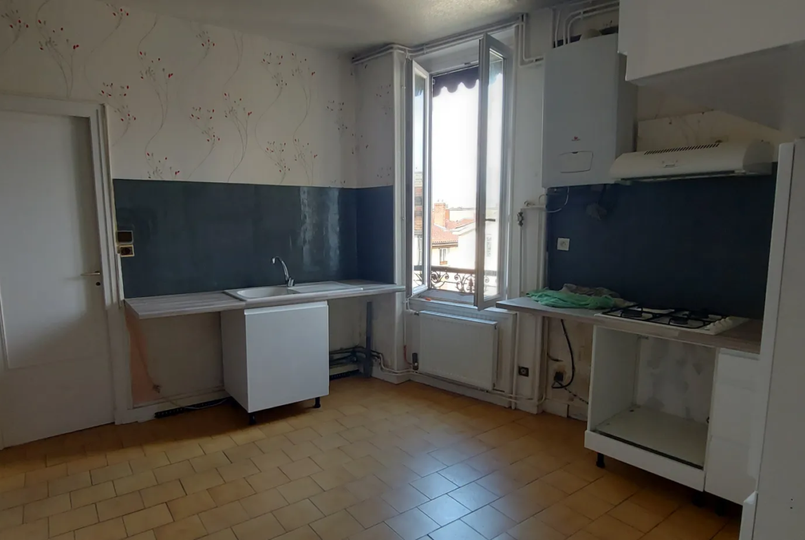 À vendre : Appartement en duplex au centre-ville de Vienne 