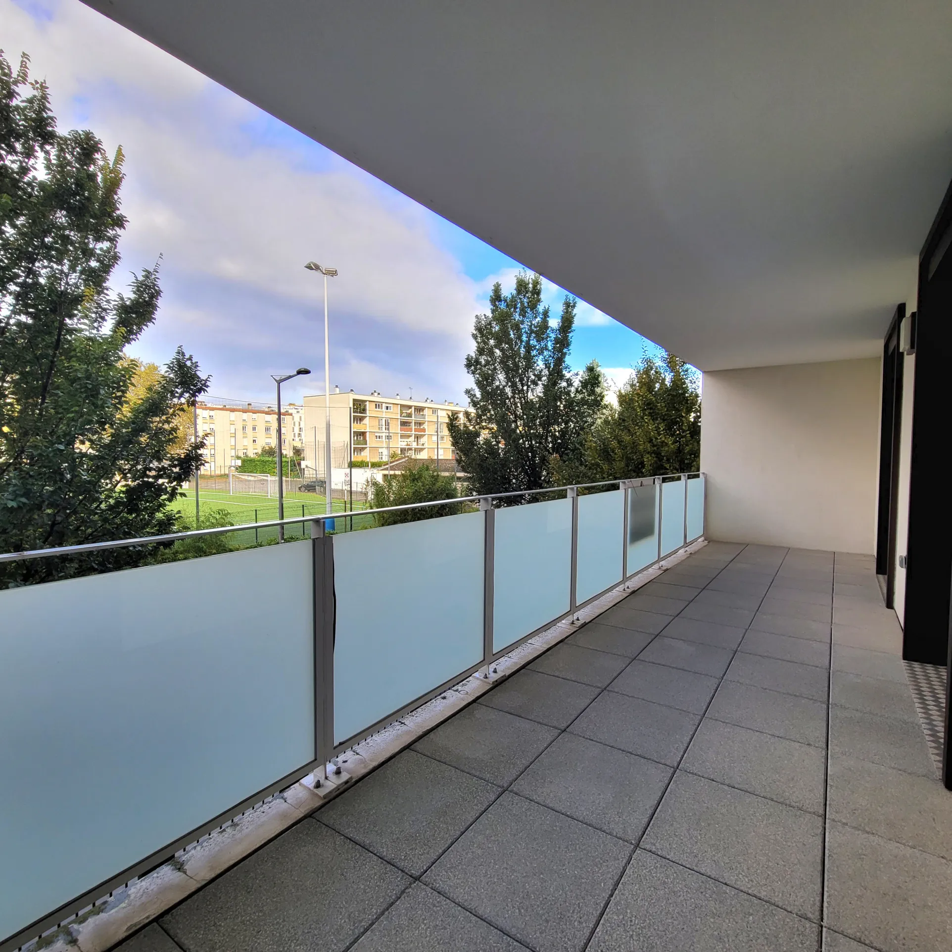 APPARTEMENT 44M² - 1 CHAMBRE - TERRASSE - GARAGE À LYON 