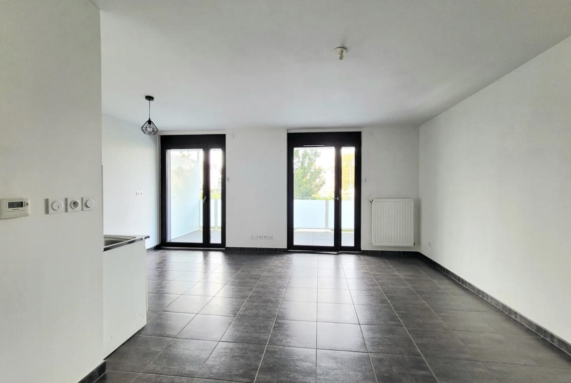 APPARTEMENT 44M² - 1 CHAMBRE - TERRASSE - GARAGE À LYON 