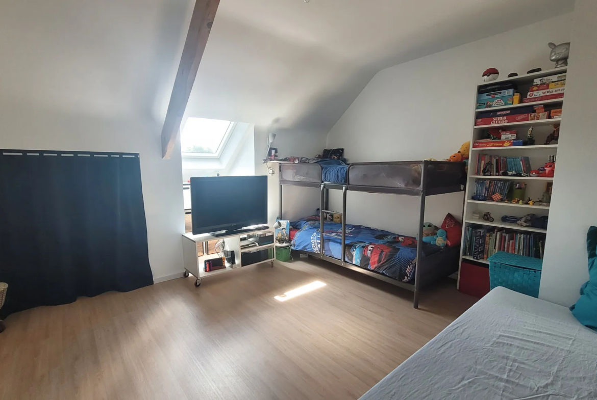 Maison de 153 m2 à Asson avec 4 chambres et terrasse de 60 m2 