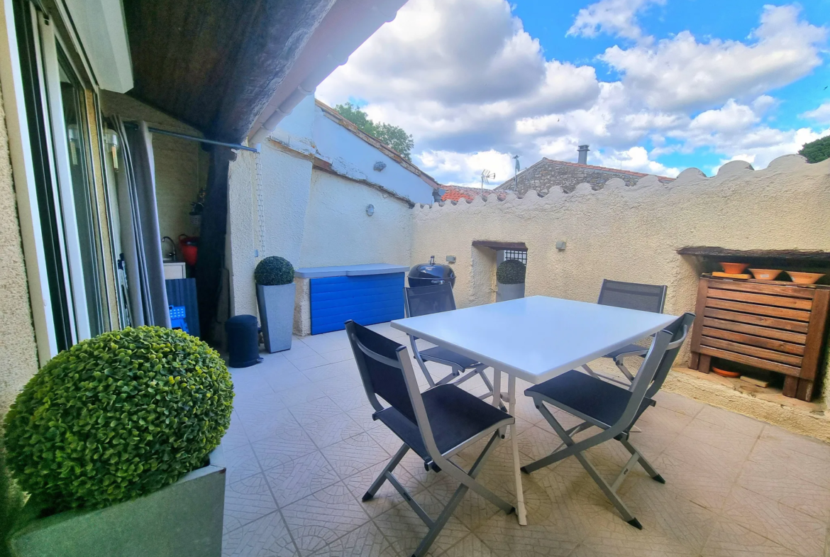 Maison rénovée à 20 minutes de Narbonne avec terrasse 