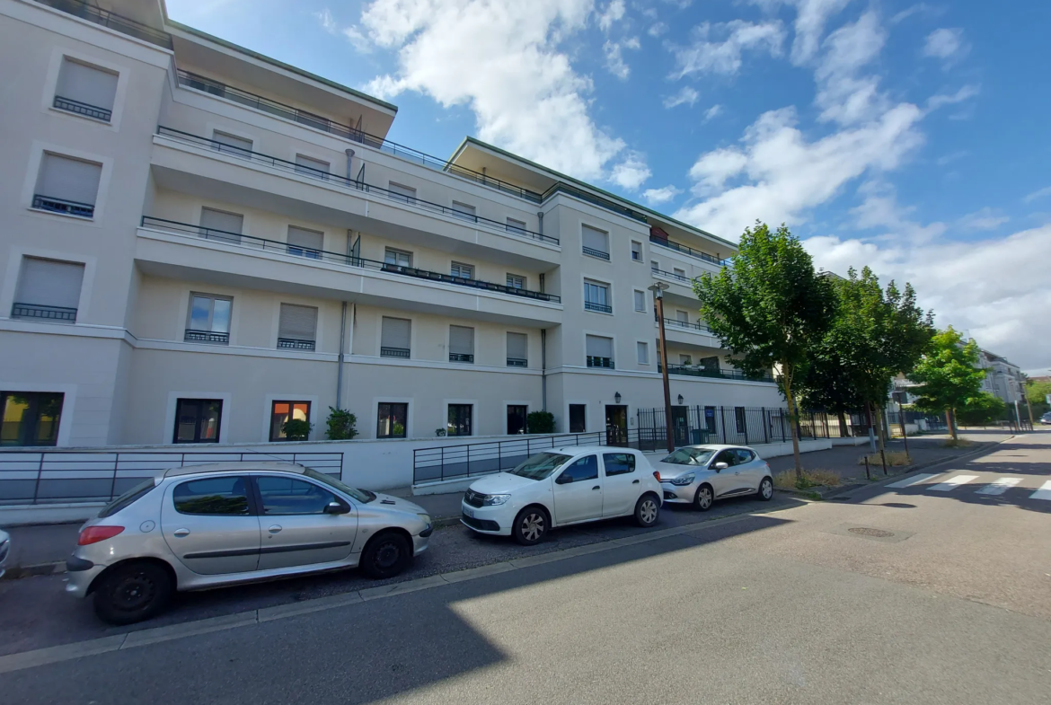 Appartement à vendre à Mantes-la-Jolie - T3 avec Balcons et Parkings 