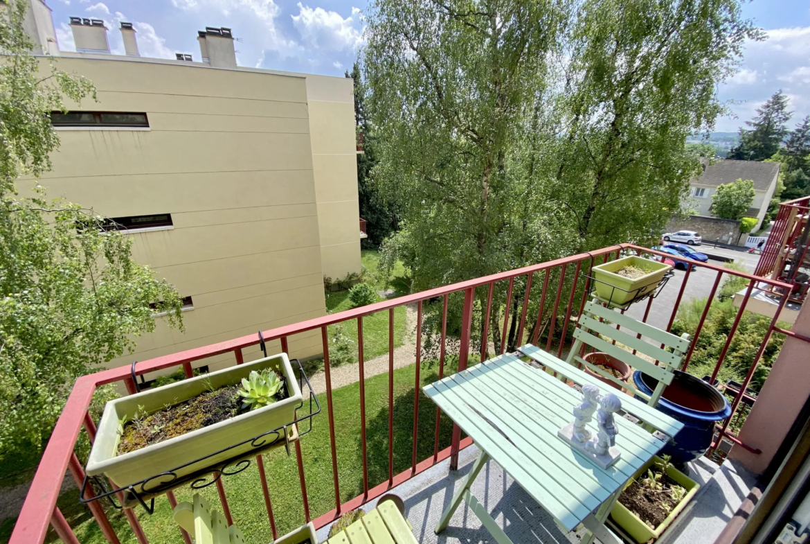 À vendre : Appartement 3 pièces lumineux à Palaiseau, 62 m² avec balcon 