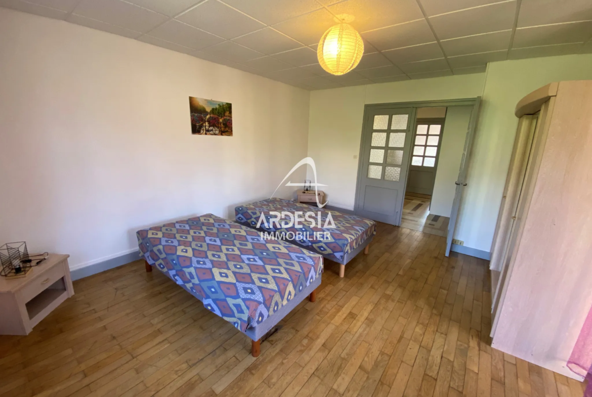 Appartement spatieux T5 à vendre à St Avre 