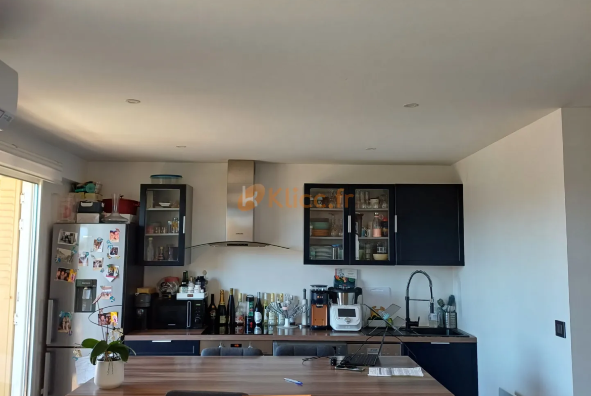 Appartement T3 Dernier Étage à Mandelieu Capitou - 299 000 € 