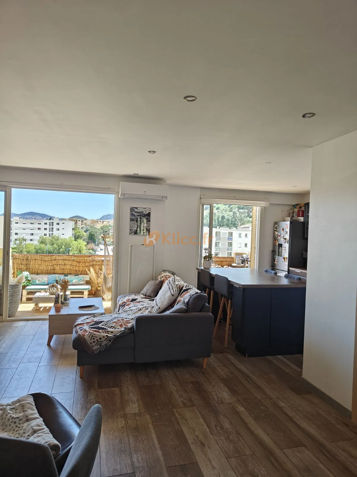 Appartement T3 Dernier Étage à Mandelieu Capitou - 299 000 € 