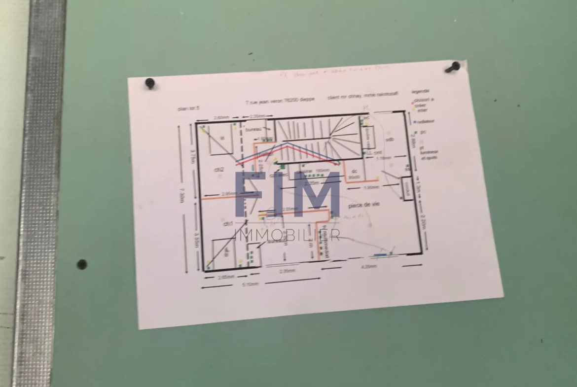 À vendre : Plateau de 55 m² à rénover en centre-ville de Dieppe pour 105 000 € 