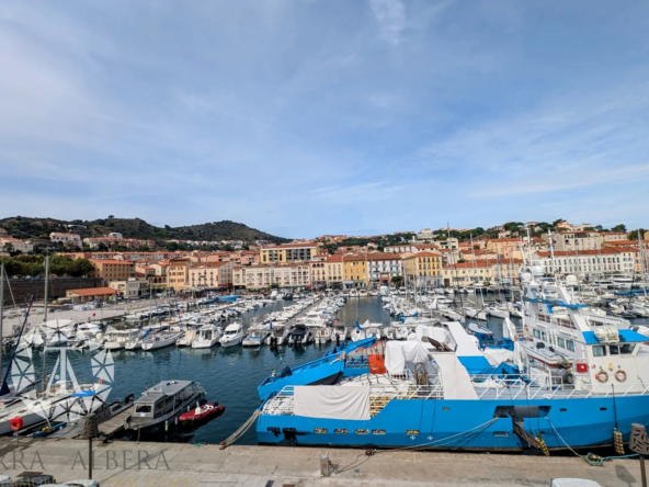 Appartement en Dernier Étage avec Vue à Port-Vendres