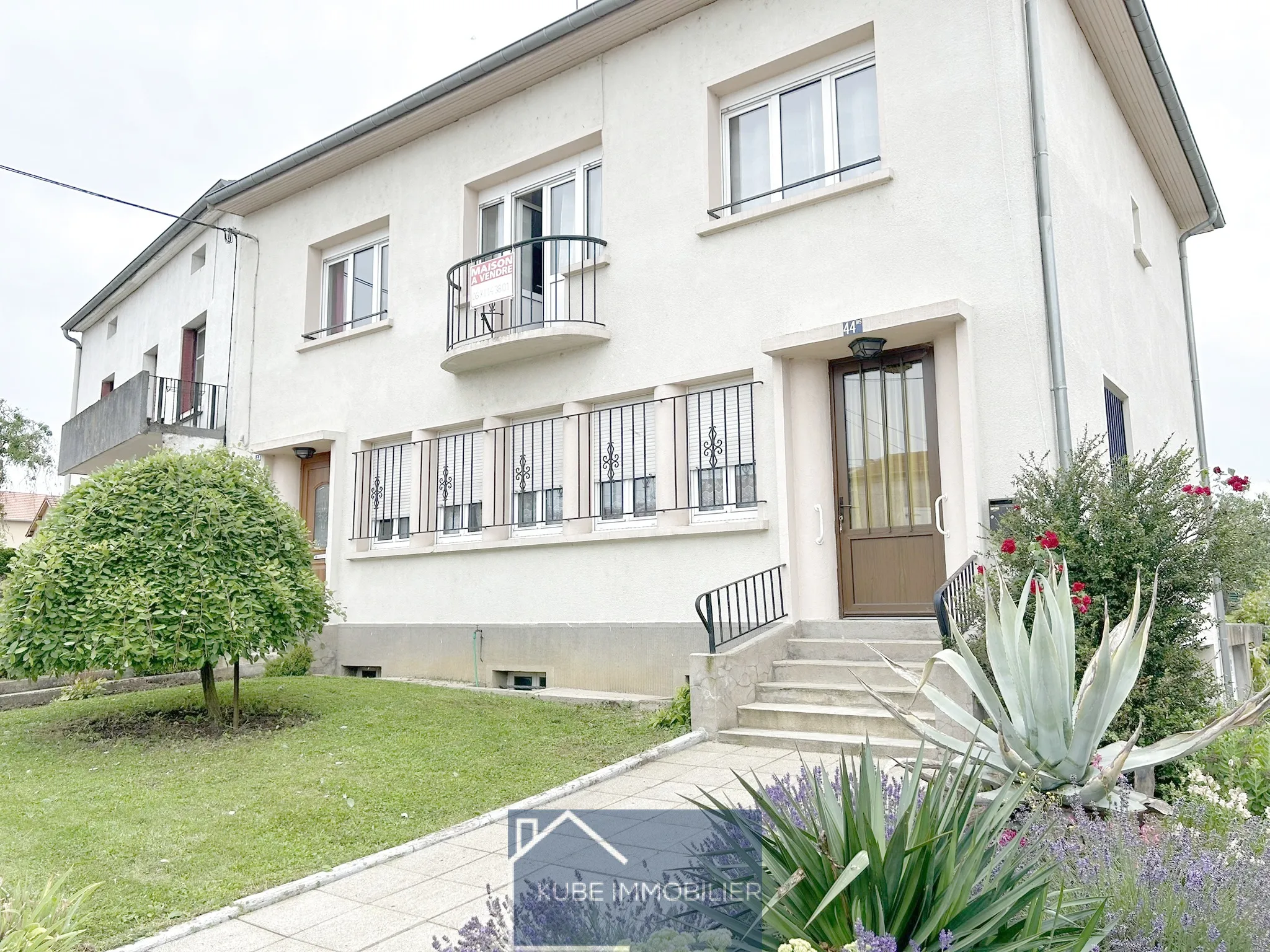 Maison 6 pièces avec 2 logements séparés à Delme 