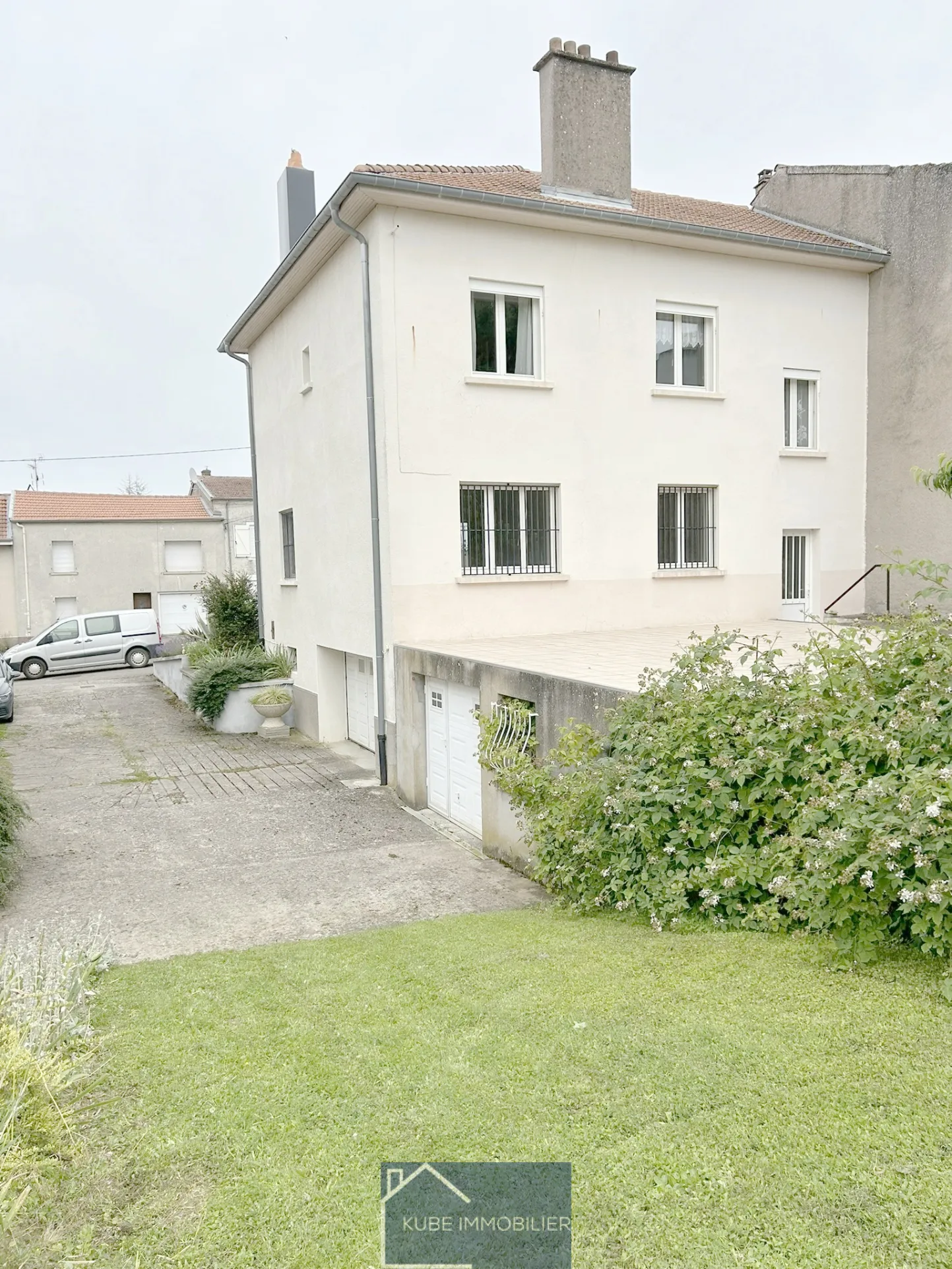 Maison 6 pièces avec 2 logements séparés à Delme 