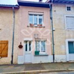 Charmante maison de bourg avec terrain à Champagnac-le-Vieux