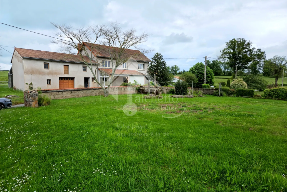 Maison familiale avec vue à Saint-Pierre-Laval 