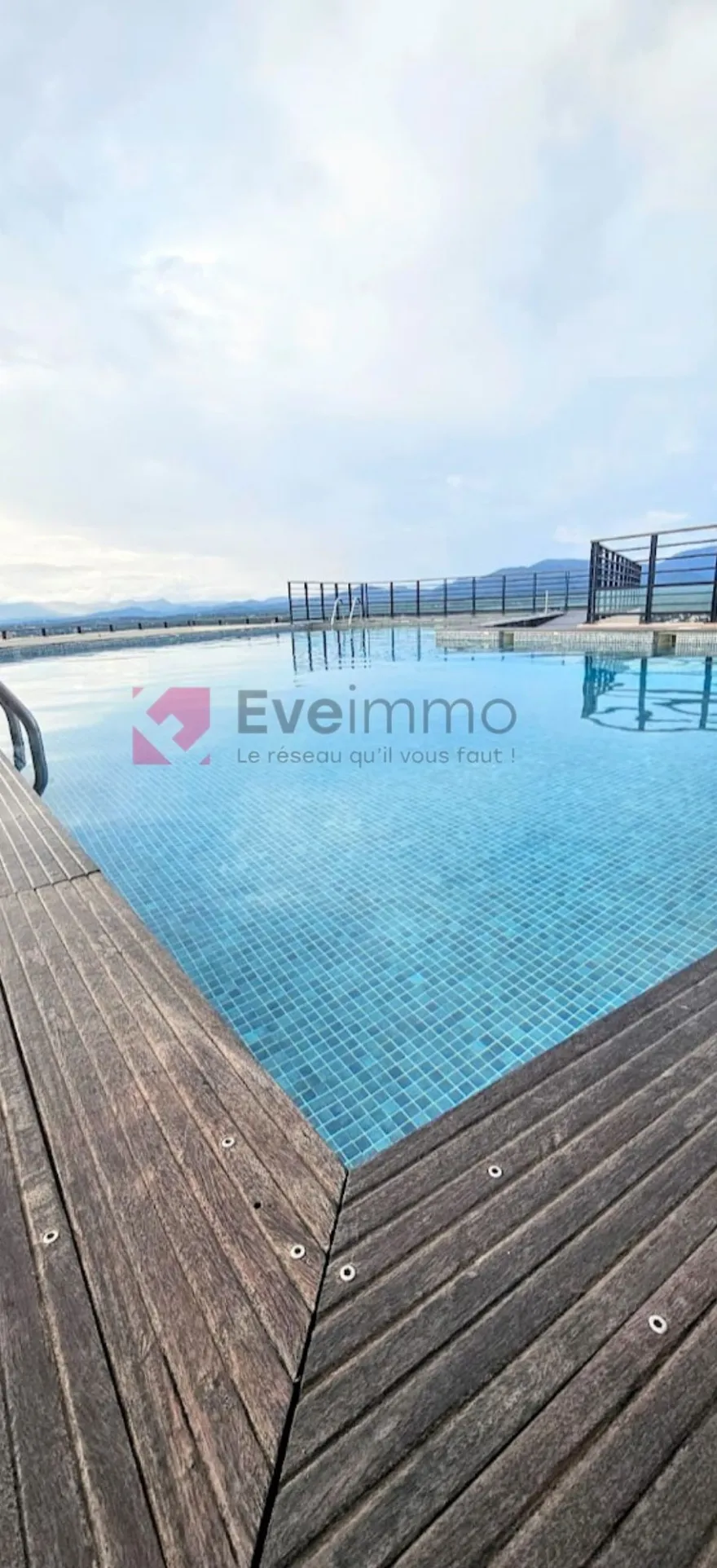 À Saint-Raphaël, superbe appartement avec balcon et piscine 