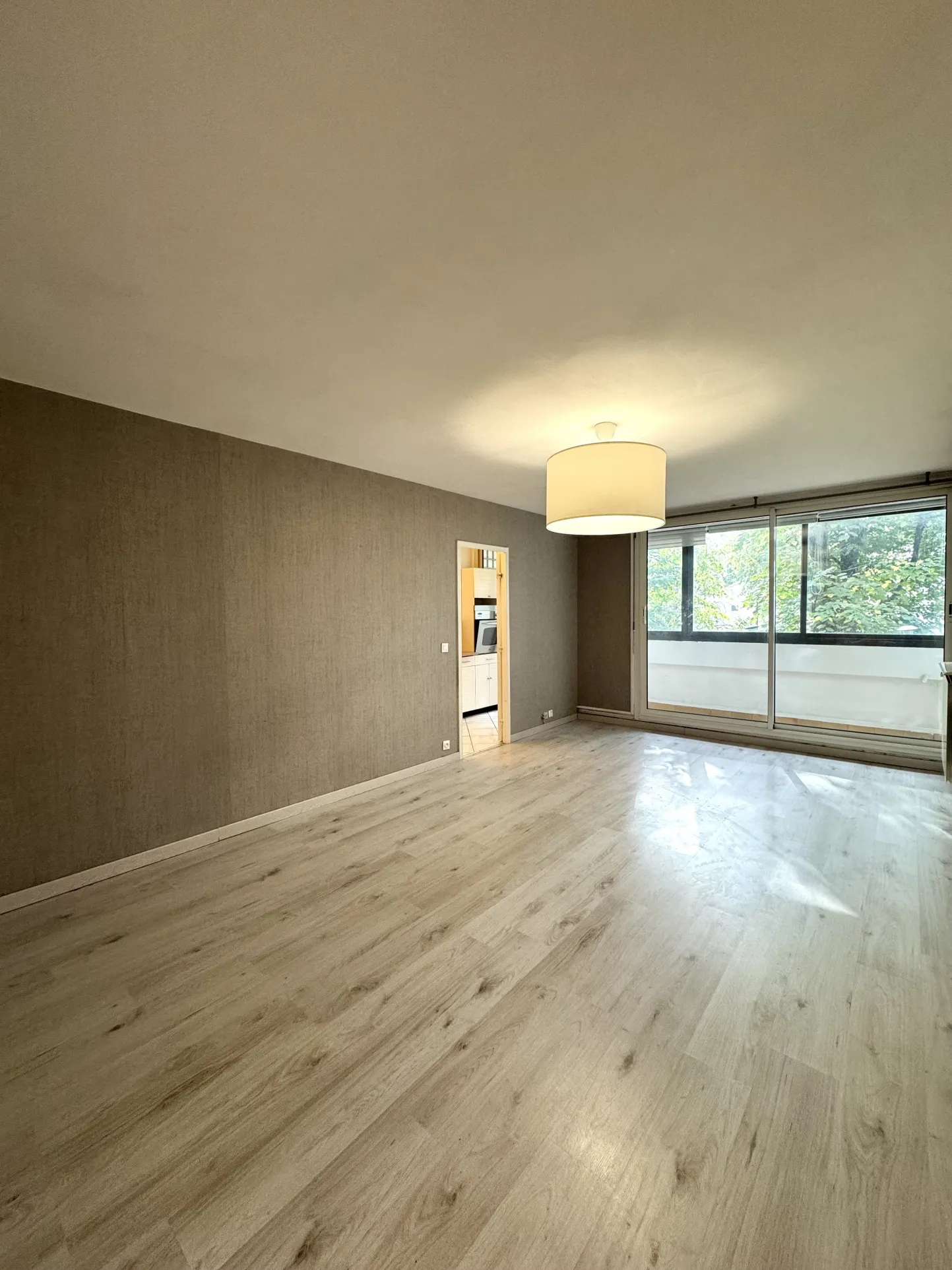 Appartement F2 à Villepinte - 56 m² - 125 000 € 