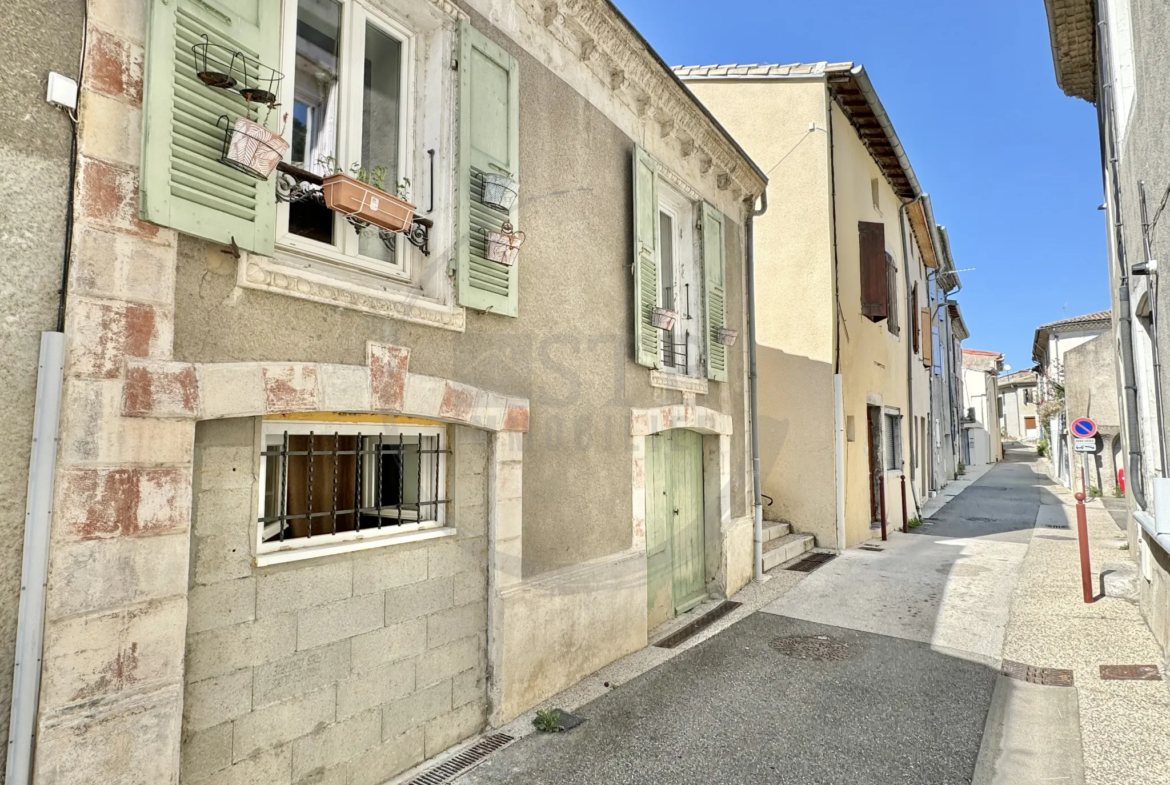 Maison de Village Rénovée de 87 m² au Pouzin avec Piscine 