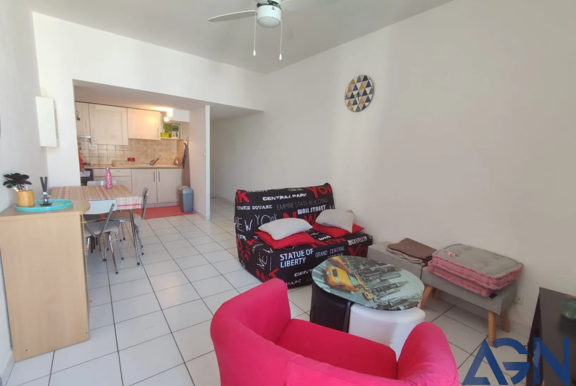 À VENDRE : APPARTEMENT LUMINEUX 3 PIÈCES AVEC TERRASSE À AGDE 