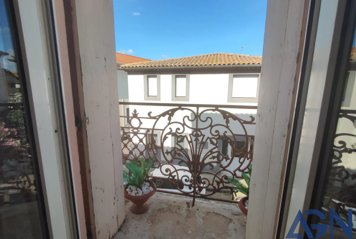 À VENDRE : APPARTEMENT LUMINEUX 3 PIÈCES AVEC TERRASSE À AGDE 