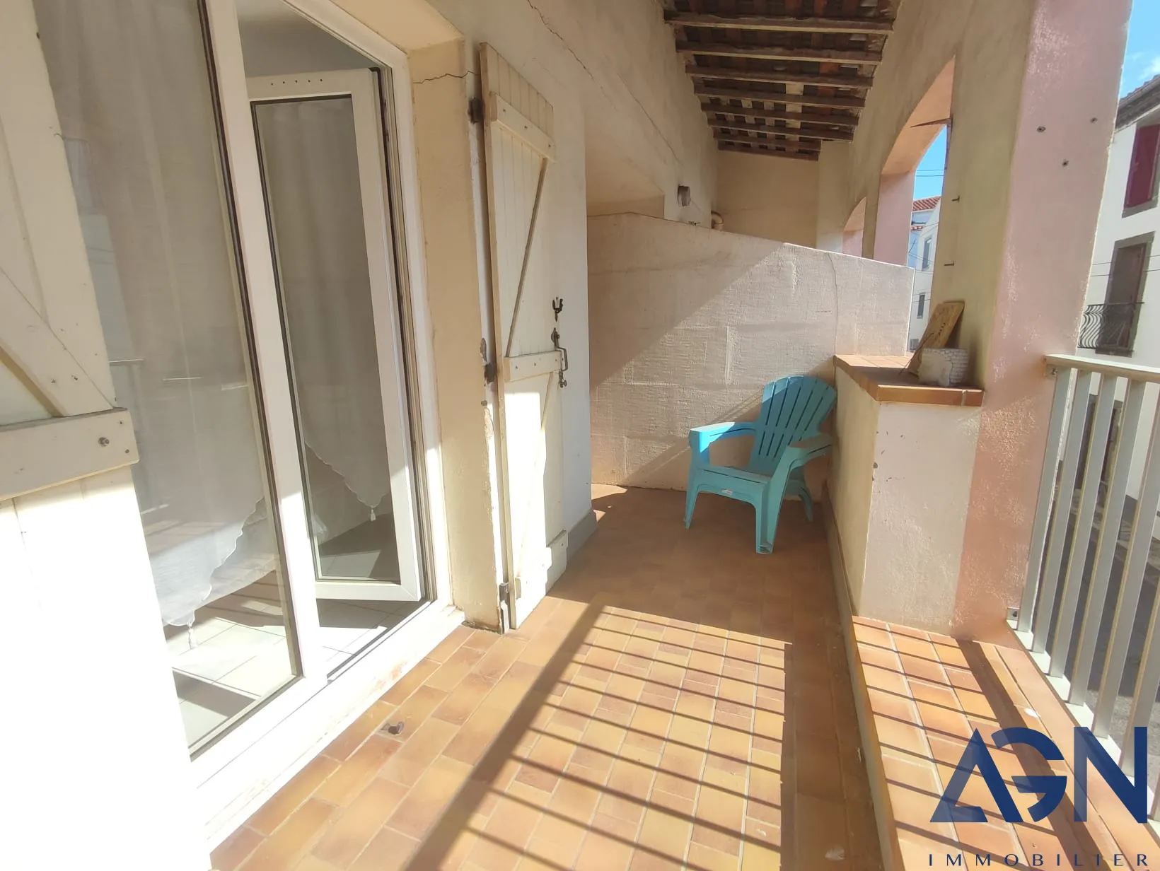 À VENDRE : APPARTEMENT LUMINEUX 3 PIÈCES AVEC TERRASSE À AGDE 