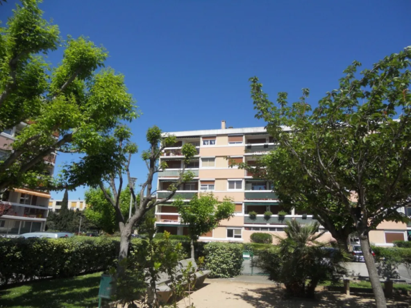 À vendre : Appartement Type 3 à Marignane dans résidence avec gardien