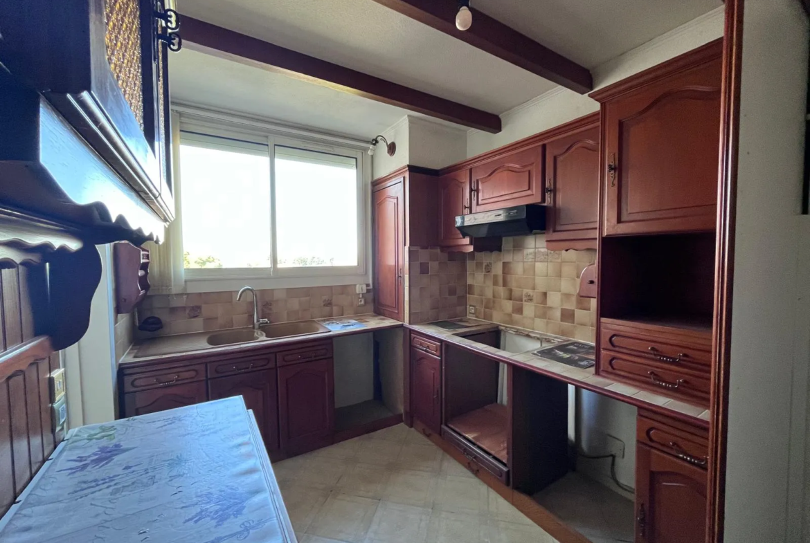 À vendre : Appartement Type 3 à Marignane dans résidence avec gardien 