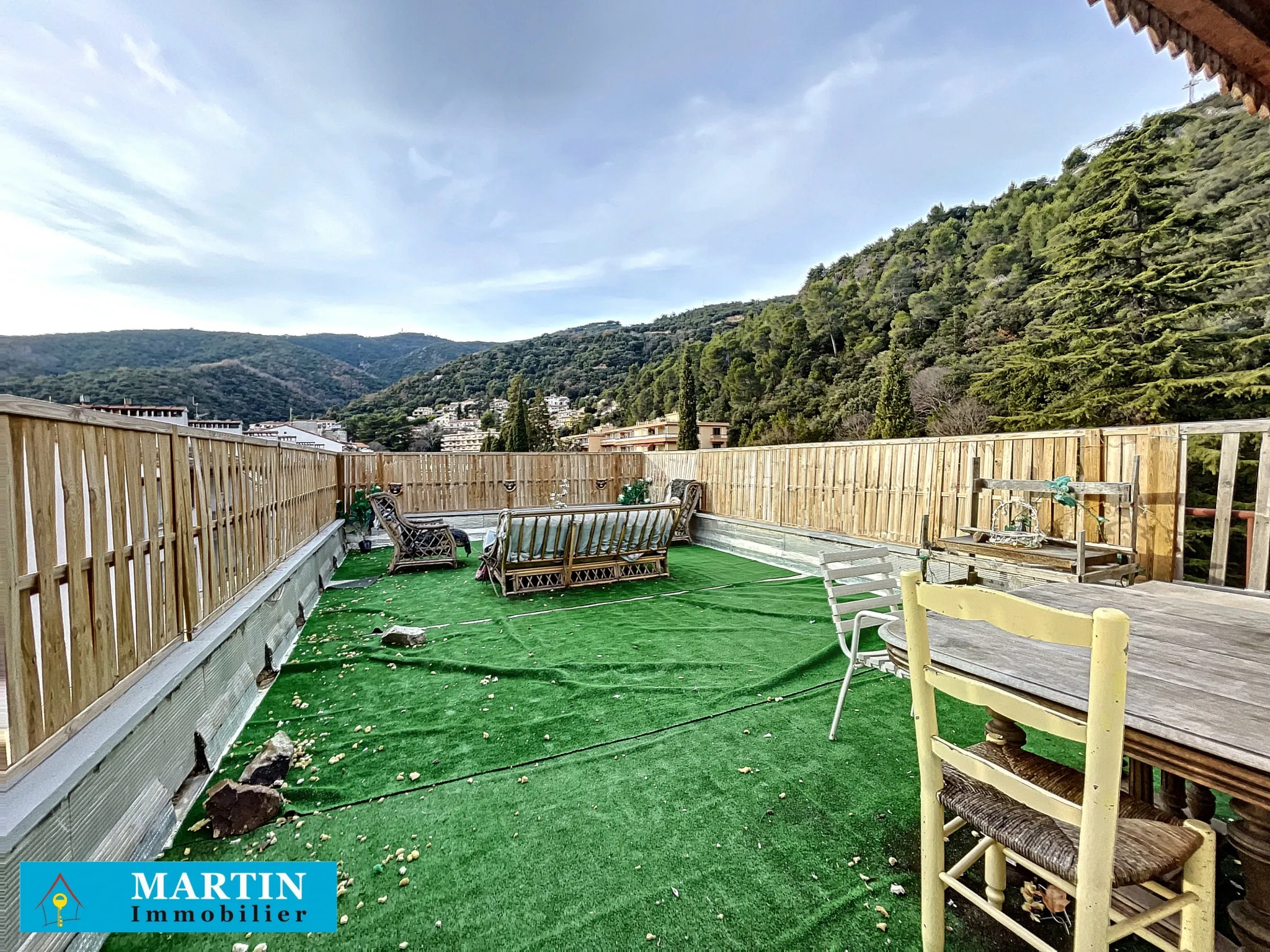 Maison avec 3 Appartements à Amélie-les-Bains 