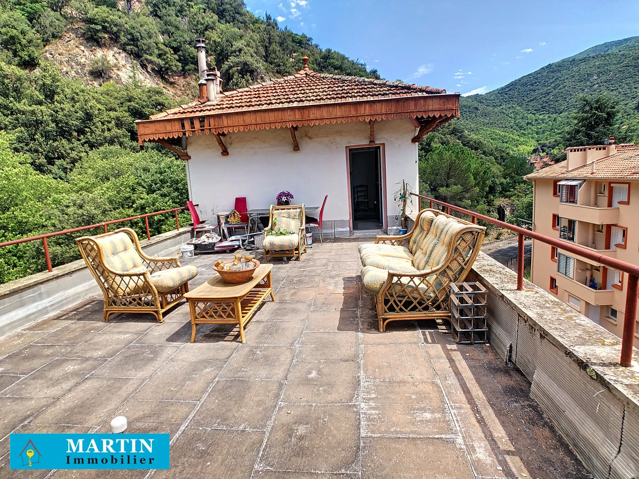 Maison avec 3 Appartements à Amélie-les-Bains 