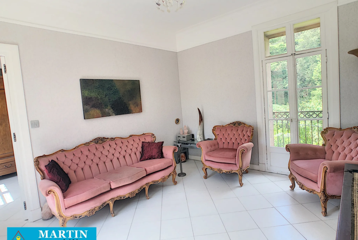 Maison avec 3 Appartements à Amélie-les-Bains 