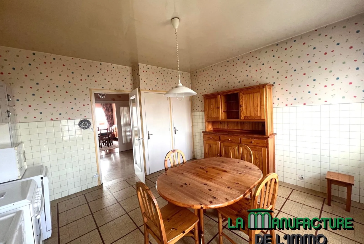 À vendre : Appartement F5 à Saint-Étienne Monthieu avec garage et cave 