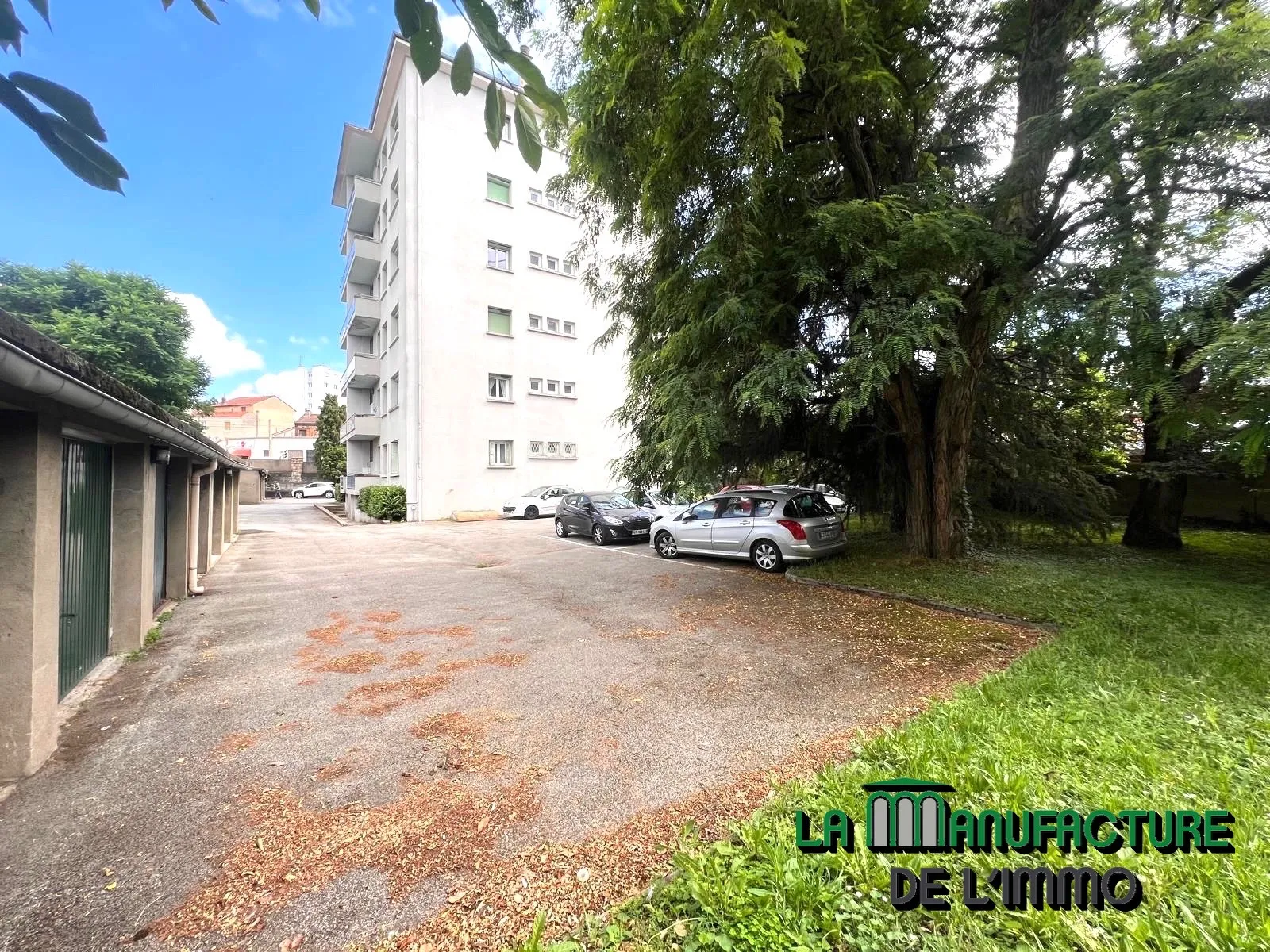 À vendre : Appartement F5 à Saint-Étienne Monthieu avec garage et cave 