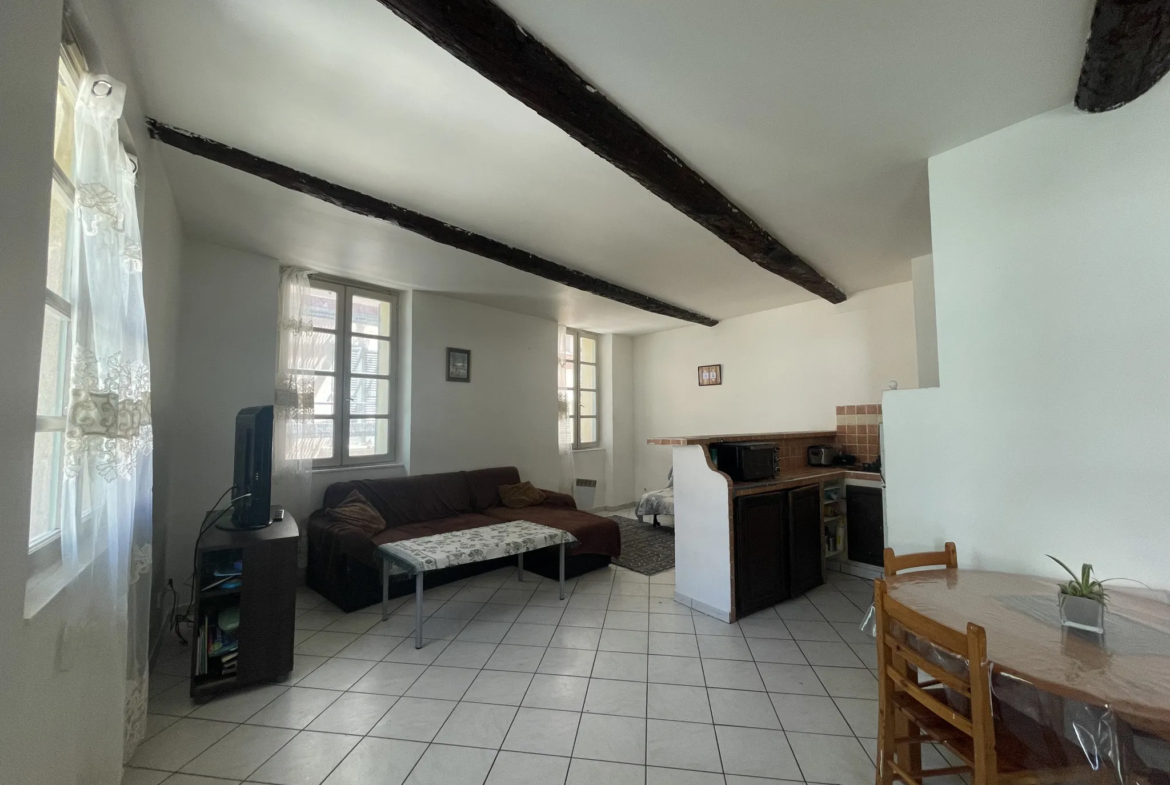 À vendre : Appartement 2 pièces de 52 m² à Toulon, quartier Saint Louis 