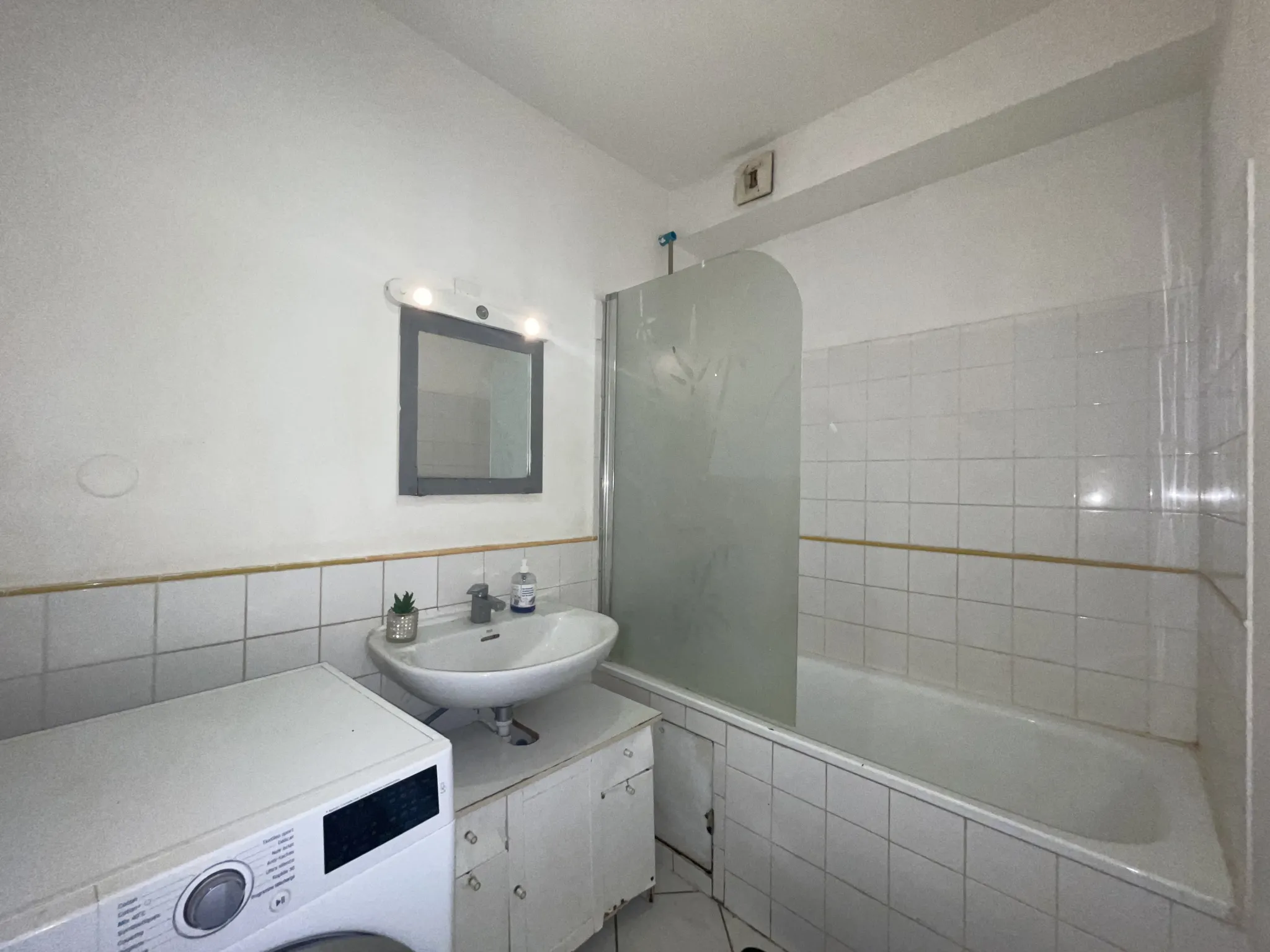 À vendre : Appartement 2 pièces de 52 m² à Toulon, quartier Saint Louis 