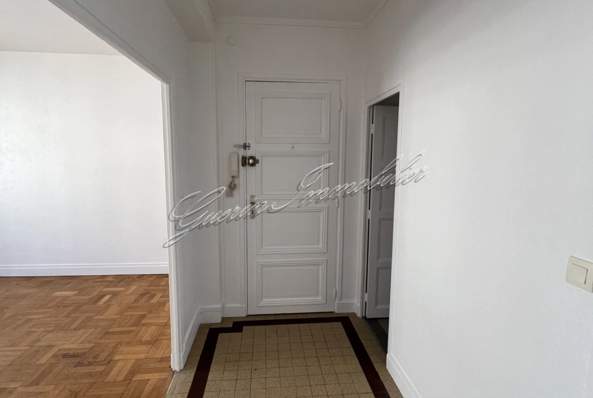 Appartement rénové de 54 m² à Nevers à vendre 