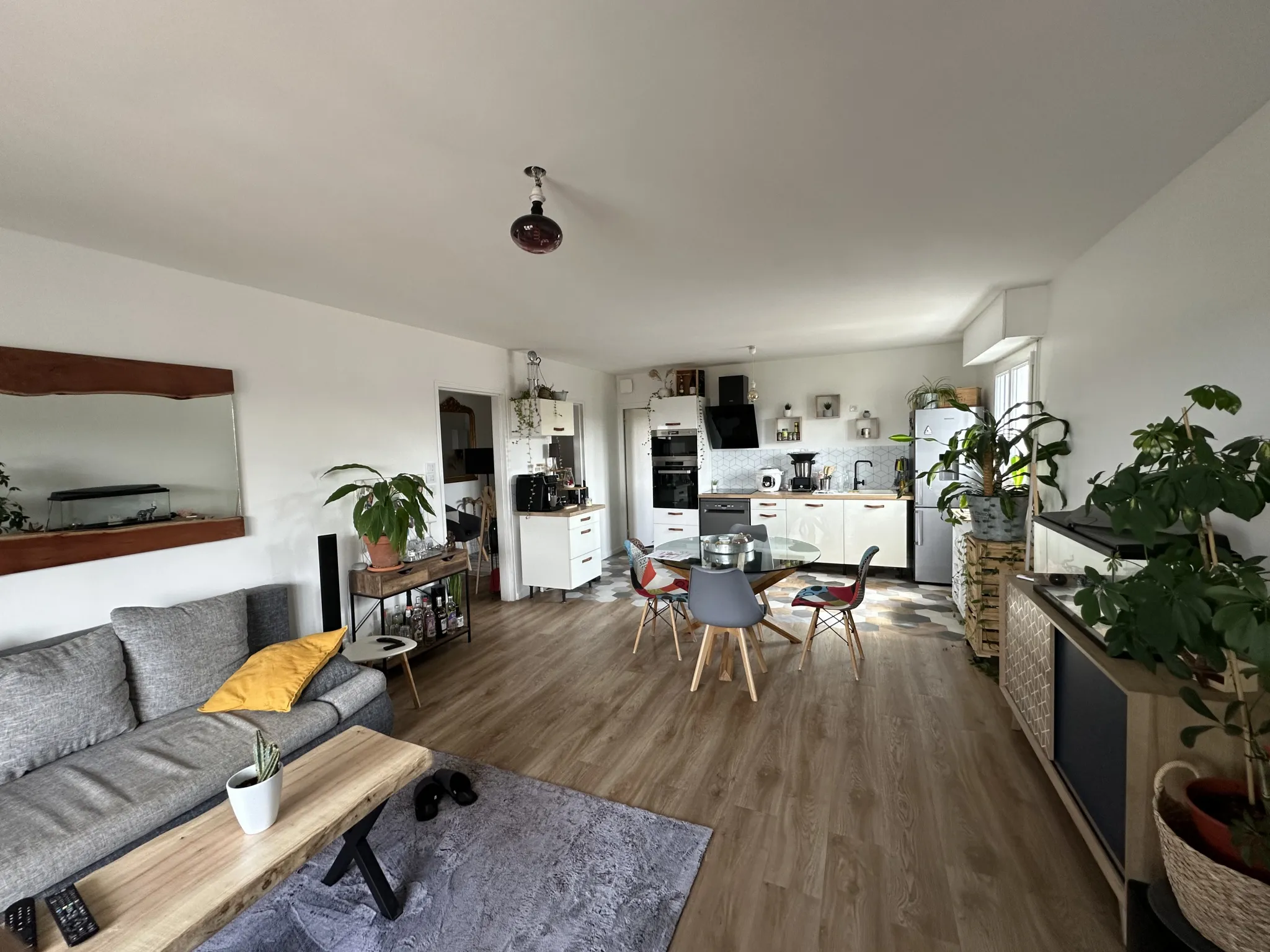 Appartement T3 rénové à vendre à Cusset - 149 000 € 